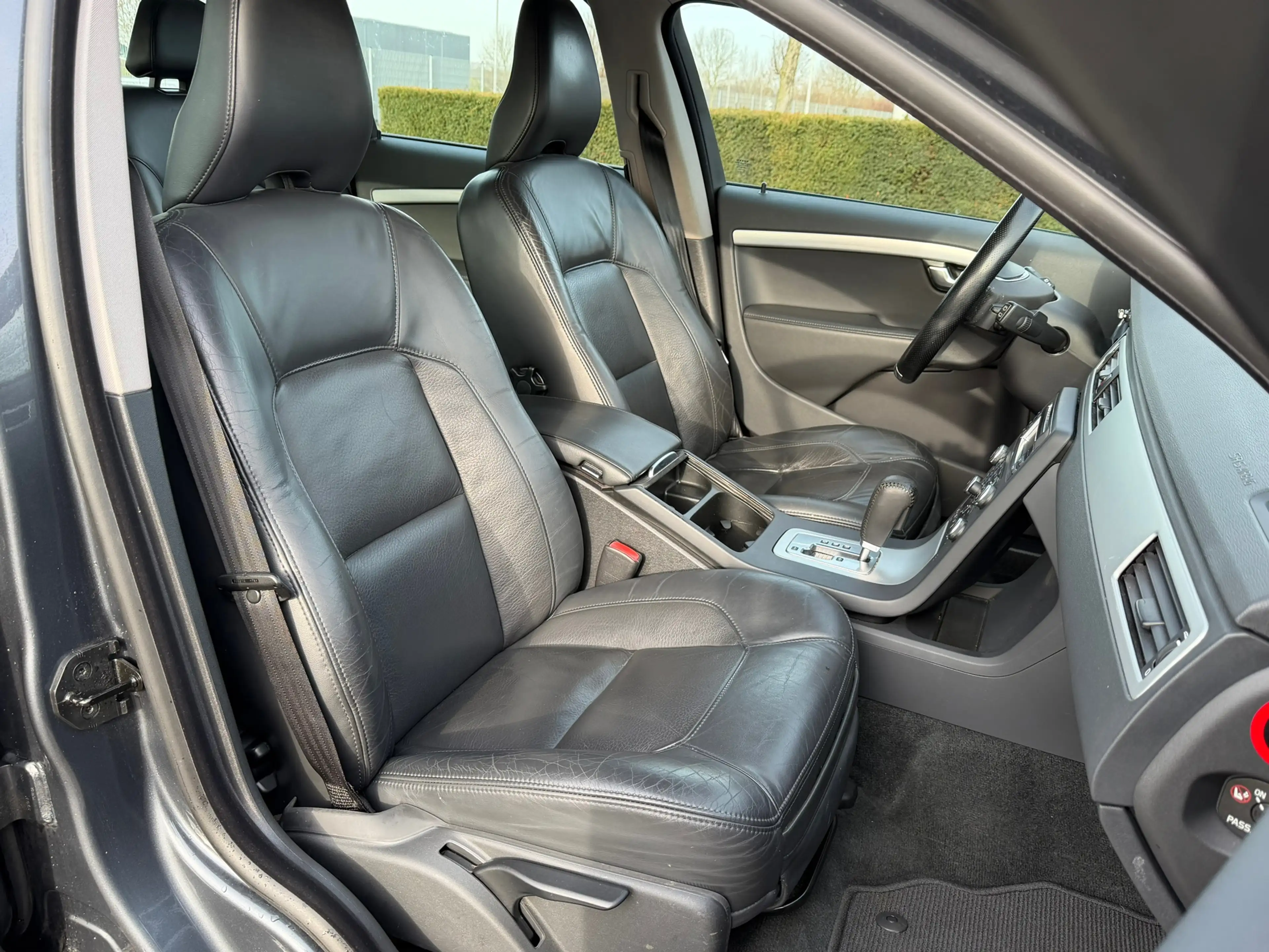 Volvo V70 2.0T AUT R-Edition - Leder - Xenon — photo 10