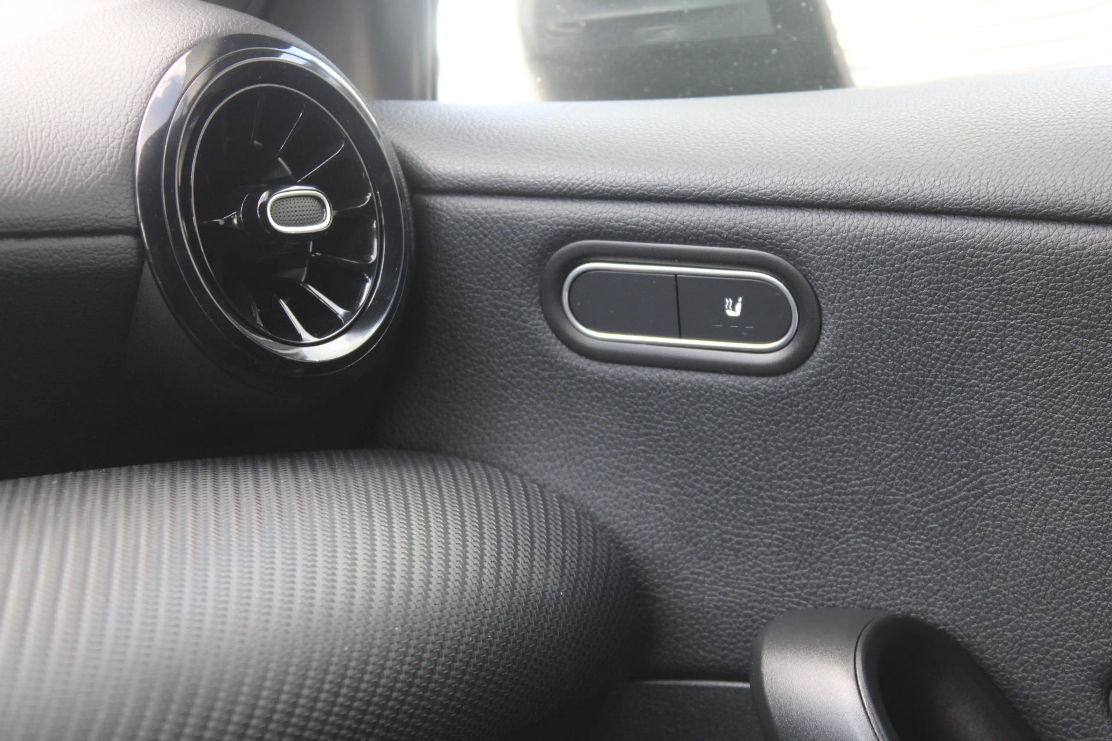 Mercedes-Benz A 180 Business Solution — photo 14