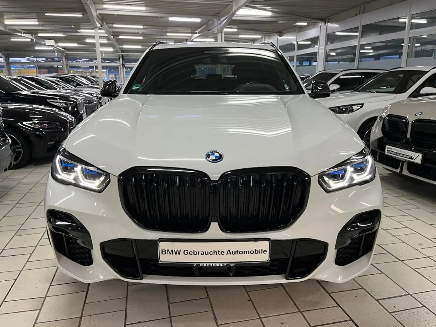 BMW X5 xDrive 45e A M-Sport Sportpaket HUD Luftfederung A Weiß - 2