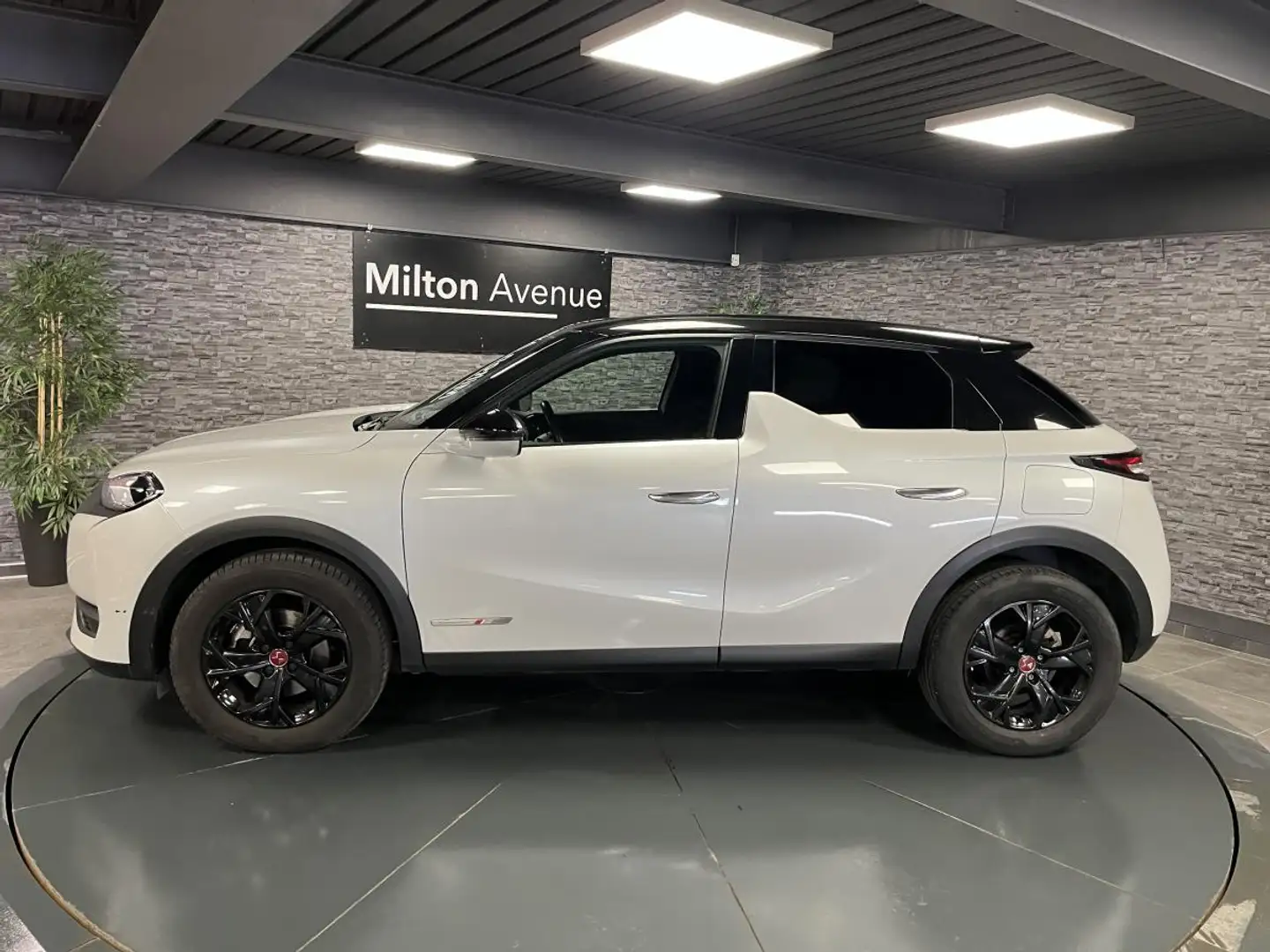 DS Automobiles DS 3 DS3 Crossback 1.5 BlueHDi - 130 - BVA Performance Line Blanc - 2