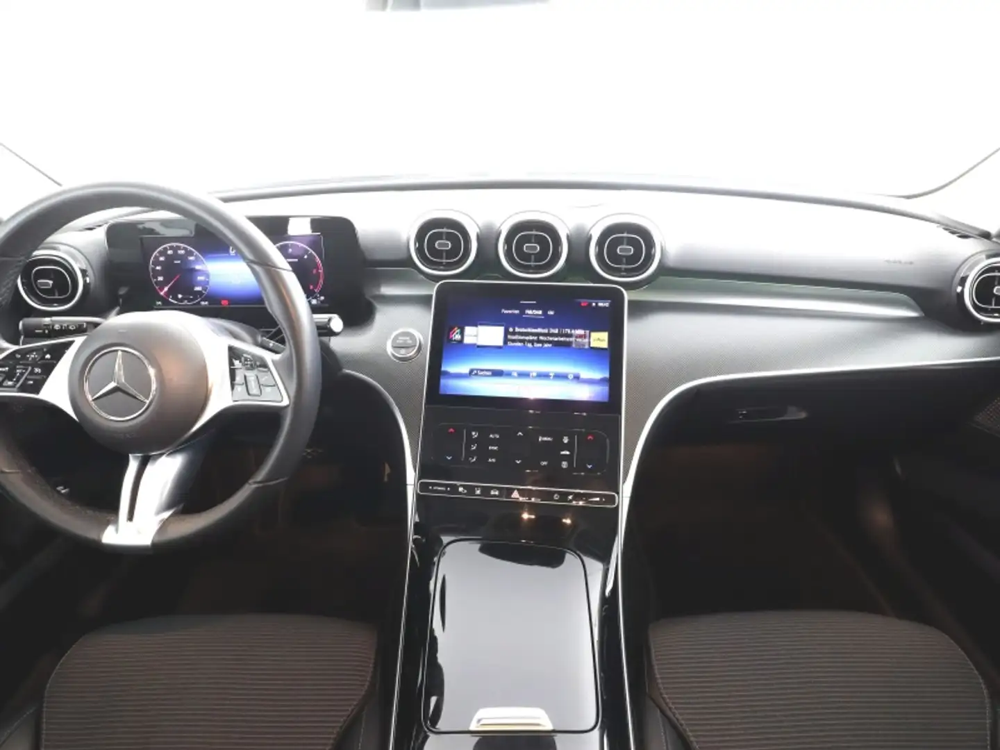 Mercedes-Benz C 220 d 4M T +MBUX+Avantgarde+Navi+AHK+Cam+STH Noir - 2