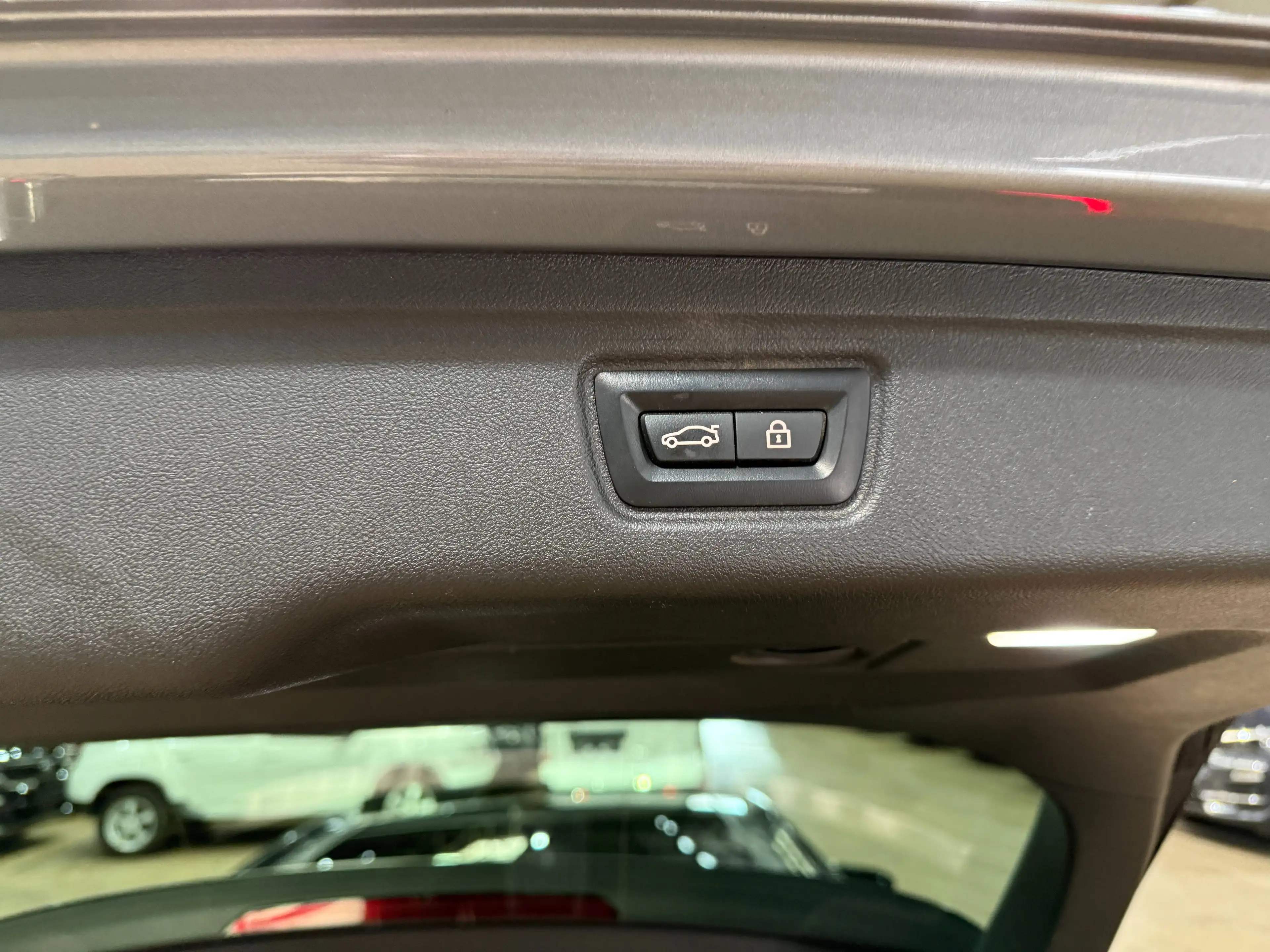BMW 330 Touring 330eAS M-Pack — photo 12