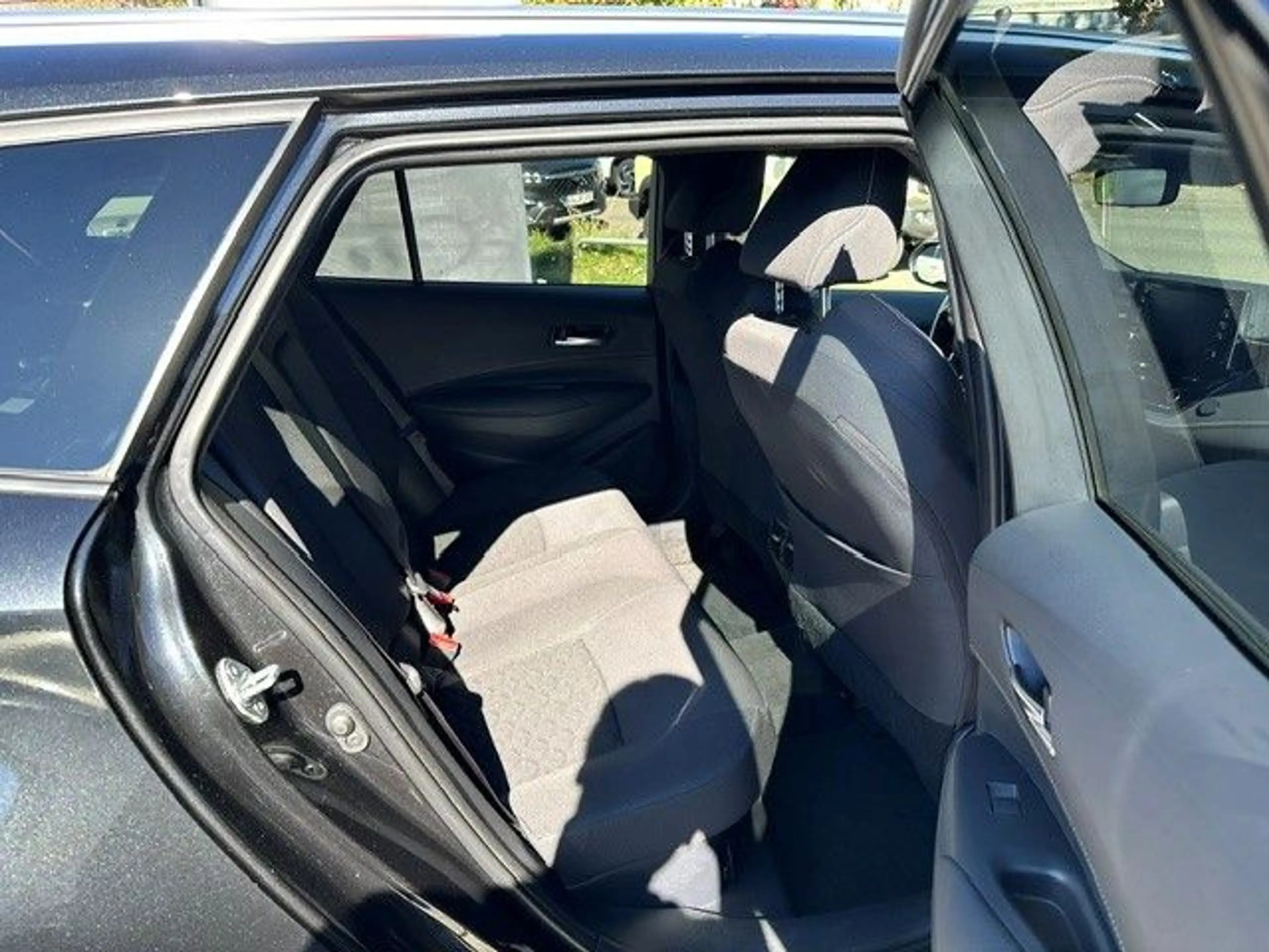 Suzuki Swace Comfort+ CVT HYBRID /SHZ/LED/DAB/KLIMA — photo 12