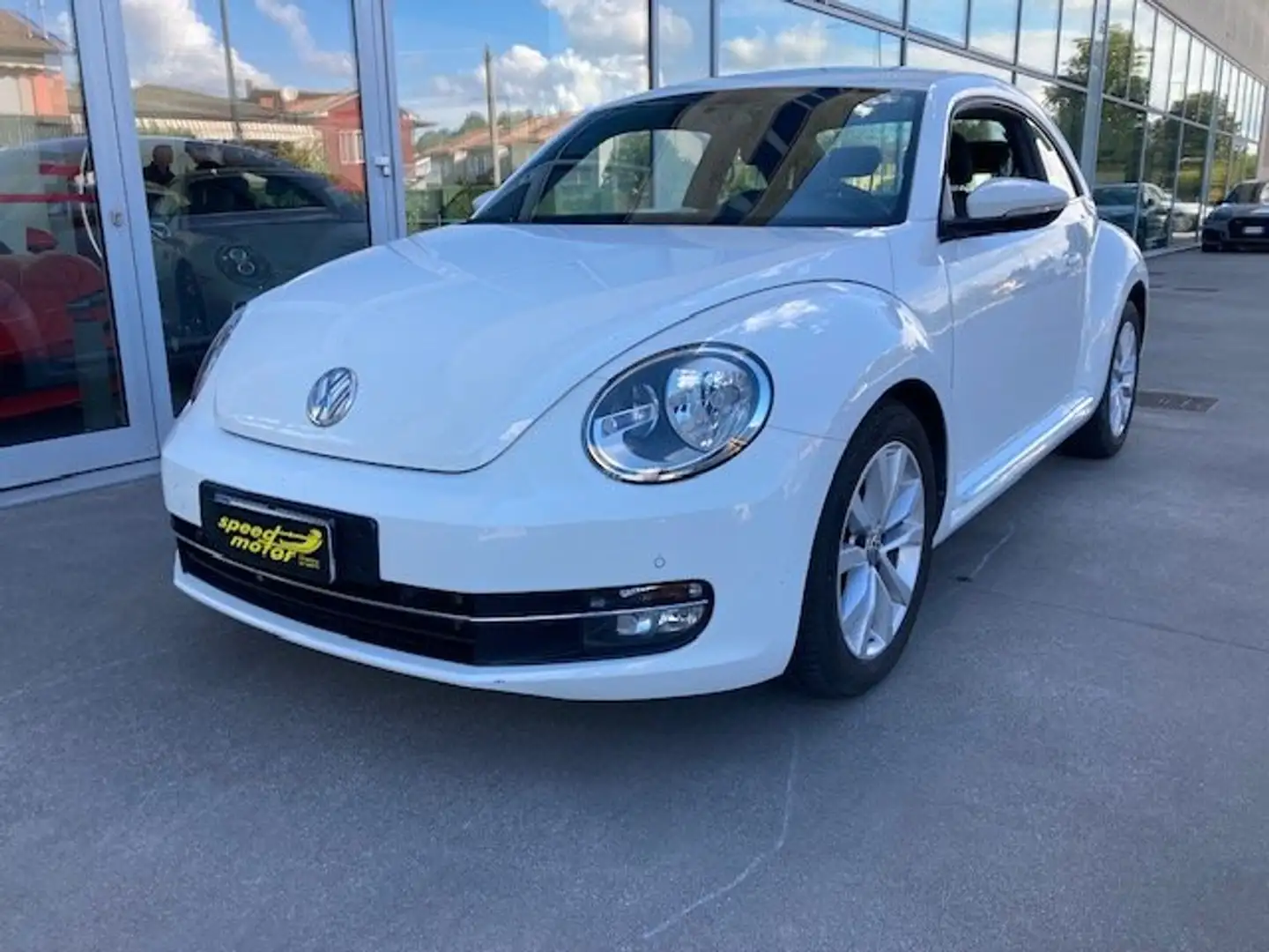 Volkswagen Maggiolino 2.0 tdi bm Design 110cv cambio manuale Euro6B Bianco - 1