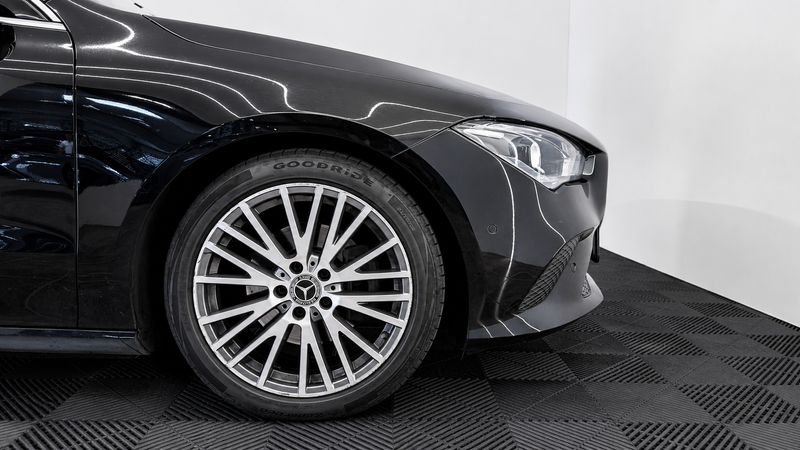 Mercedes-Benz CLA 180 d Shooting Brake — photo 3