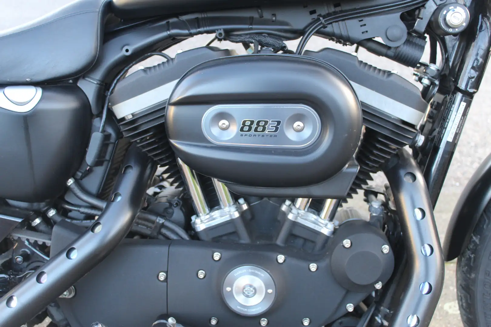 Harley-Davidson XL 883 Zwart - 2