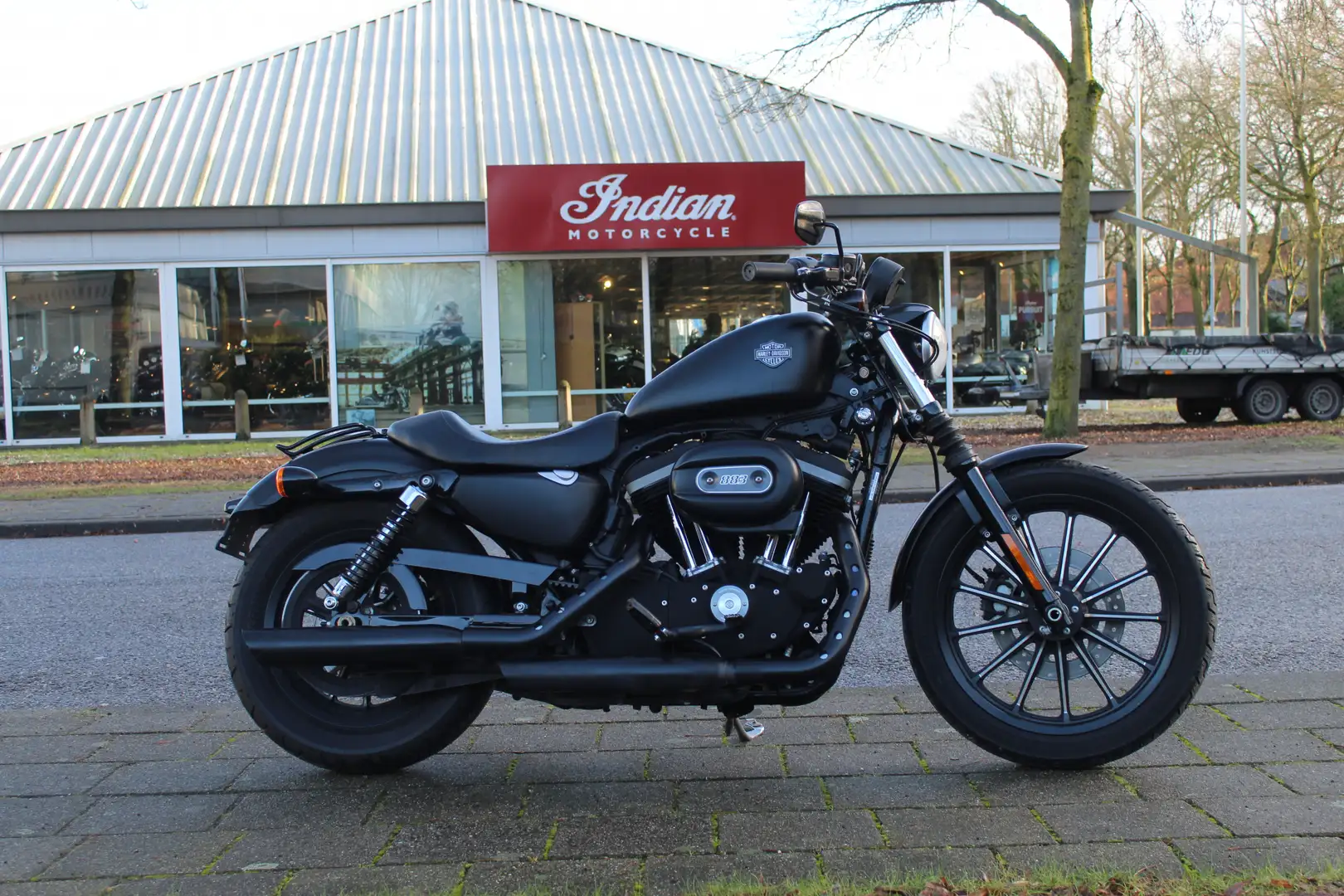 Harley-Davidson XL 883 Zwart - 1