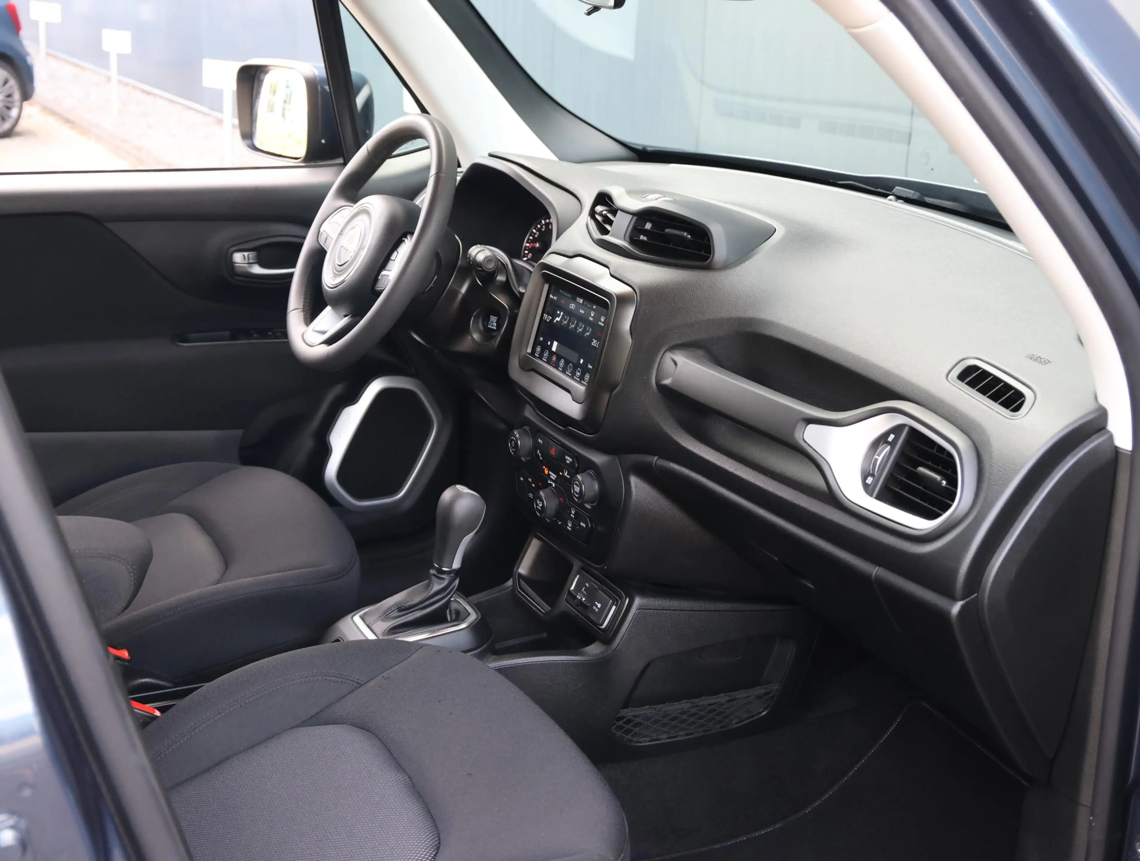 Jeep Renegade 150pk Longitude | 1ste eigenaar | Trekhaak | Clima — photo 8