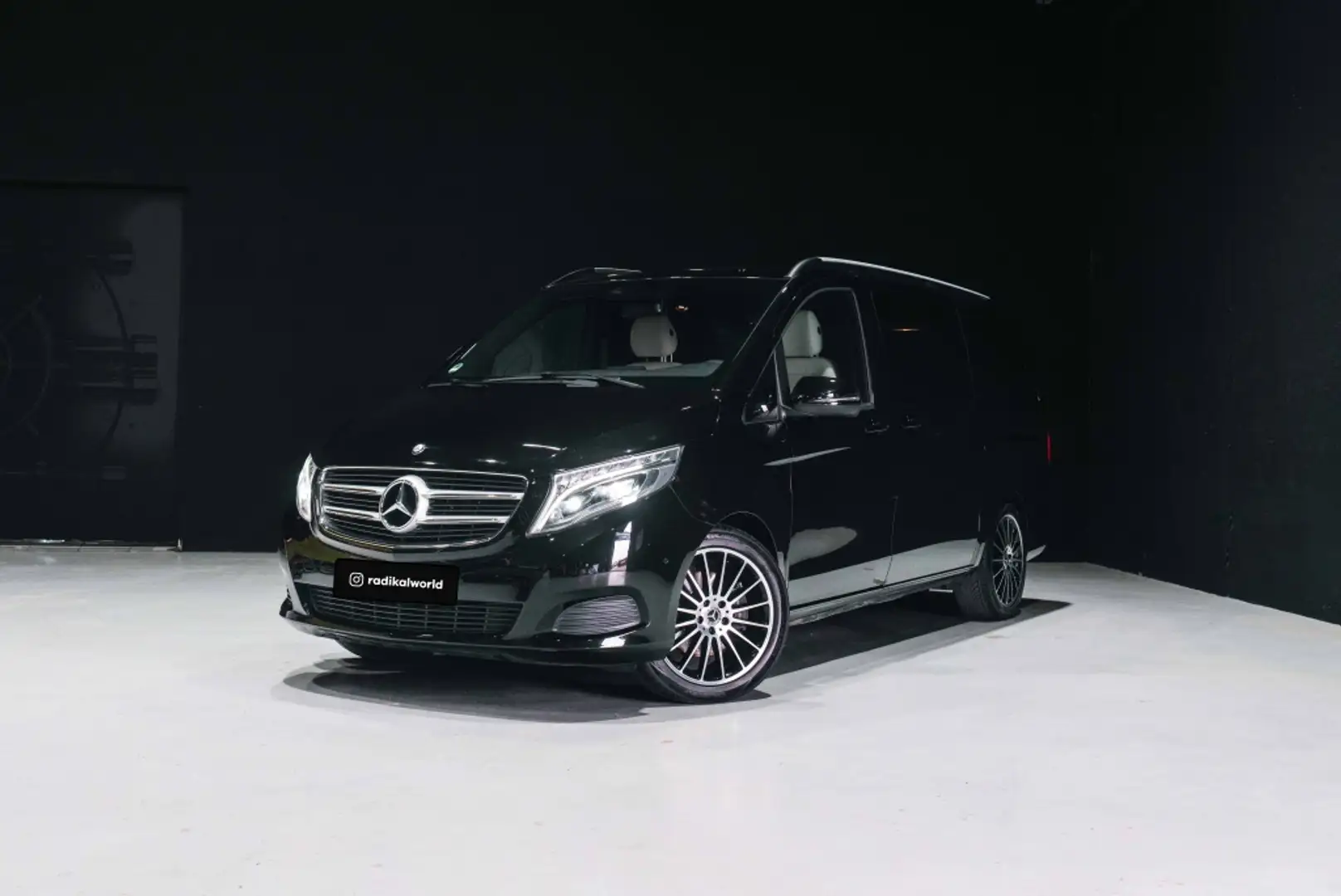 Mercedes-Benz V 250 250d Largo Exclusive 7G Tronic Schwarz - 2