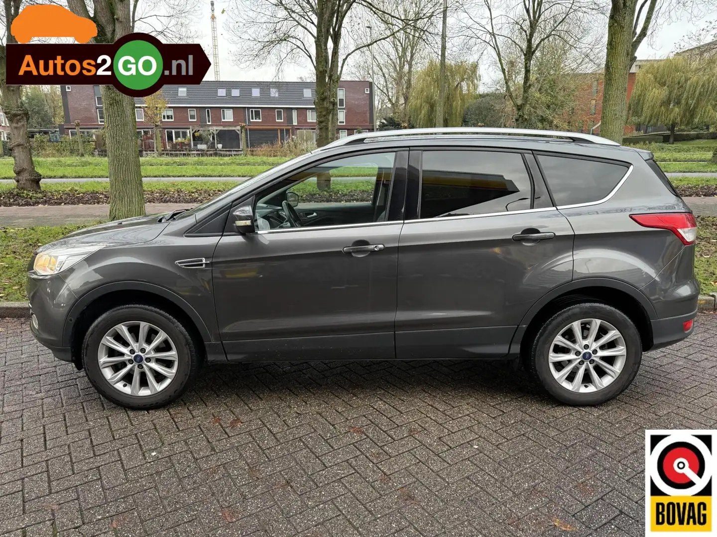 Ford Kuga 1.5 Titanium Gris - 2