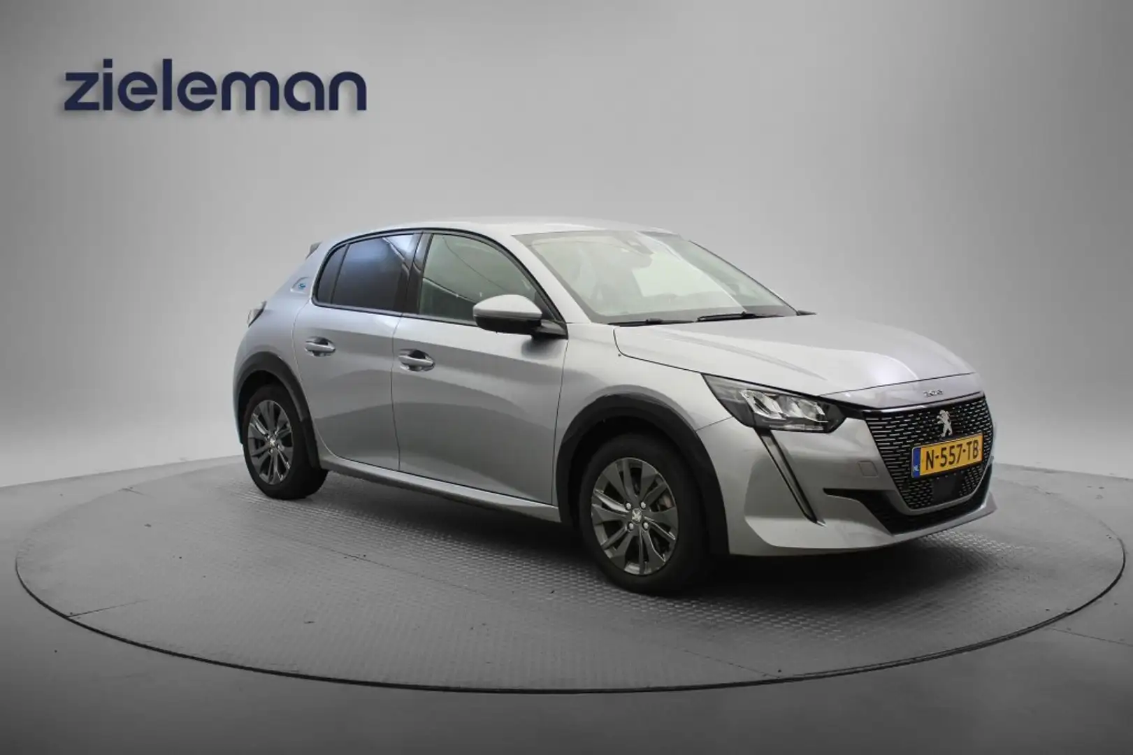 Peugeot 208 e-208 Allure Pack 50 kWh - Carplay, Navi, Crusie, Grijs - 1