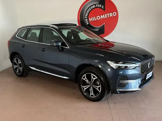 Volvo XC60 main image