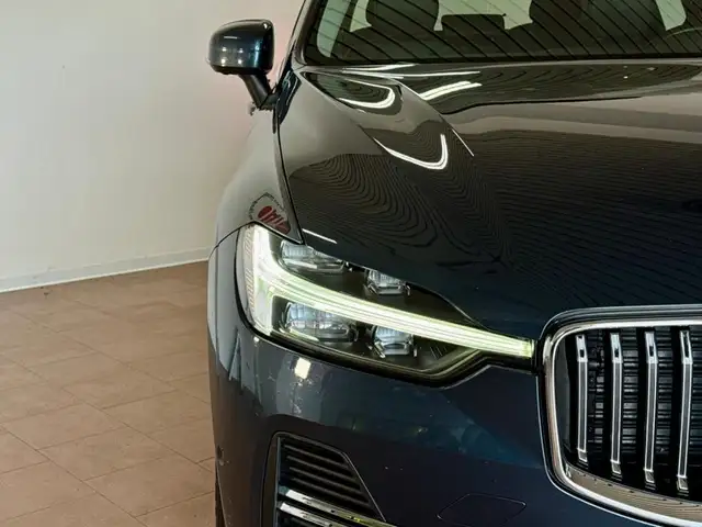 Volvo XC60 view 13