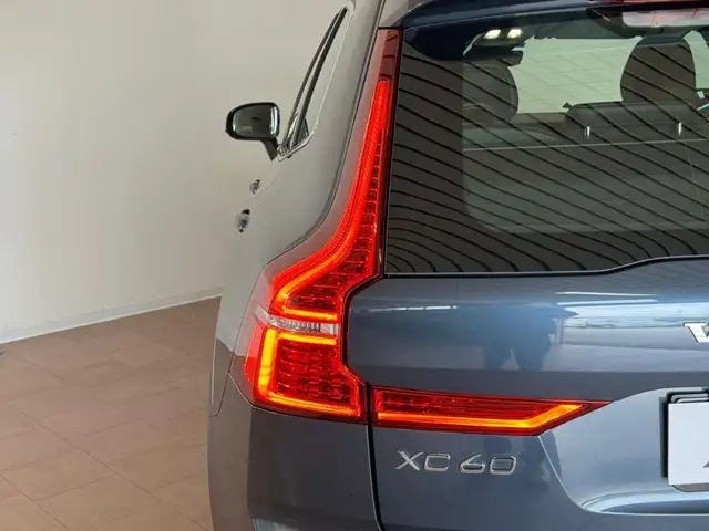 Volvo XC60 view 14