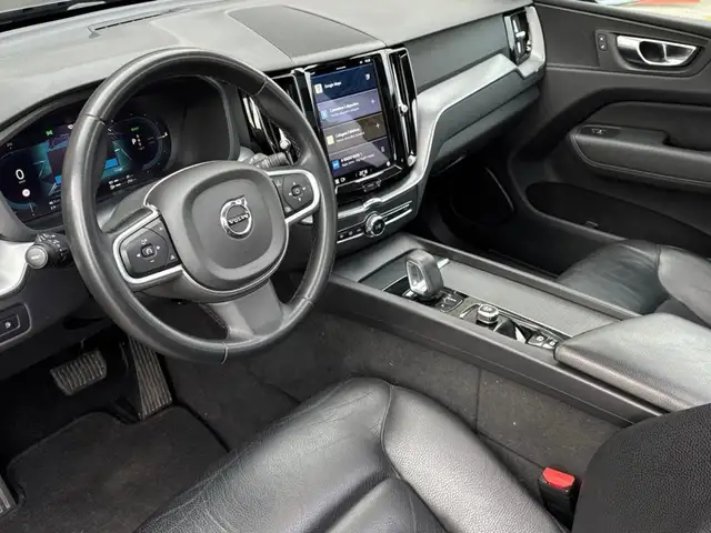 Volvo XC60 view 9