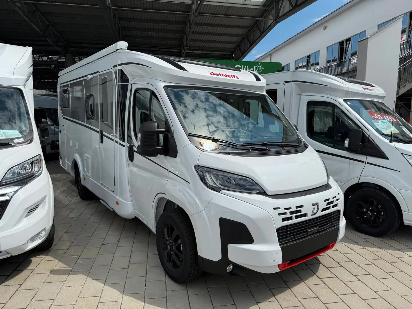 Dethleffs GLOBEBUS CAMP T 4 *AHK*MARKISE*NAV*LED* - 1