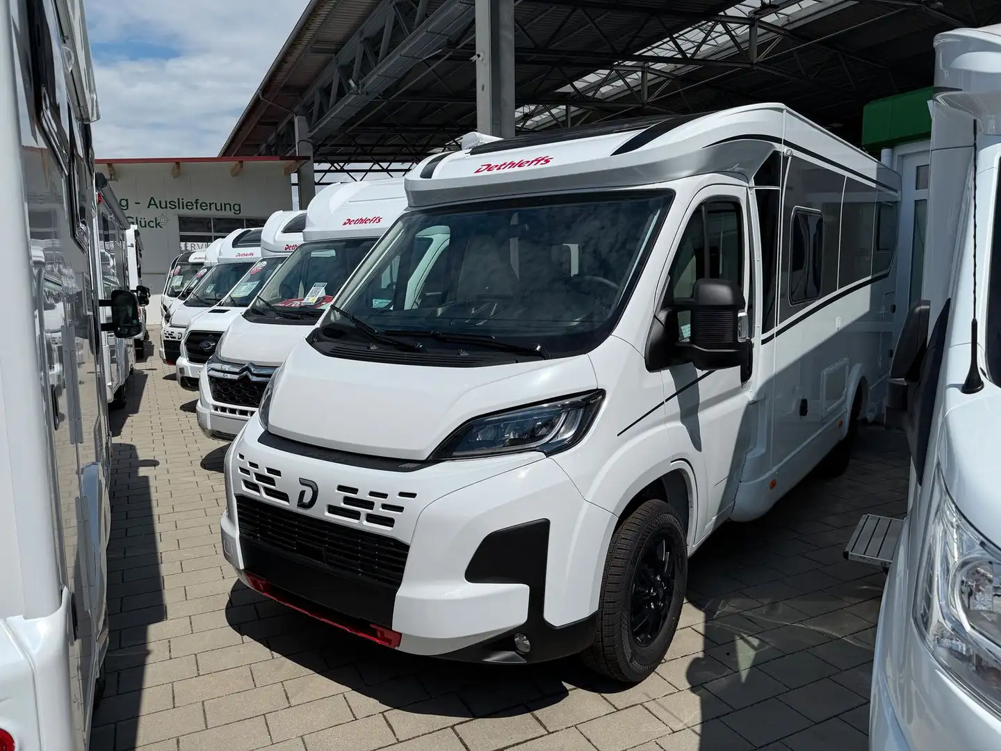 Dethleffs GLOBEBUS CAMP T 4 *AHK*MARKISE*NAV*LED* - 2