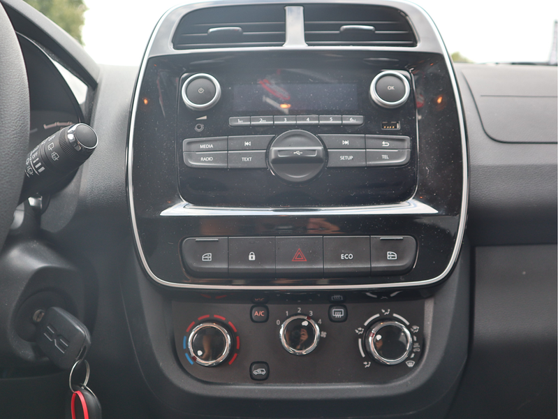 Dacia Spring Expression 27 kWh | LM velgen | Airco | Dakrails | — photo 10
