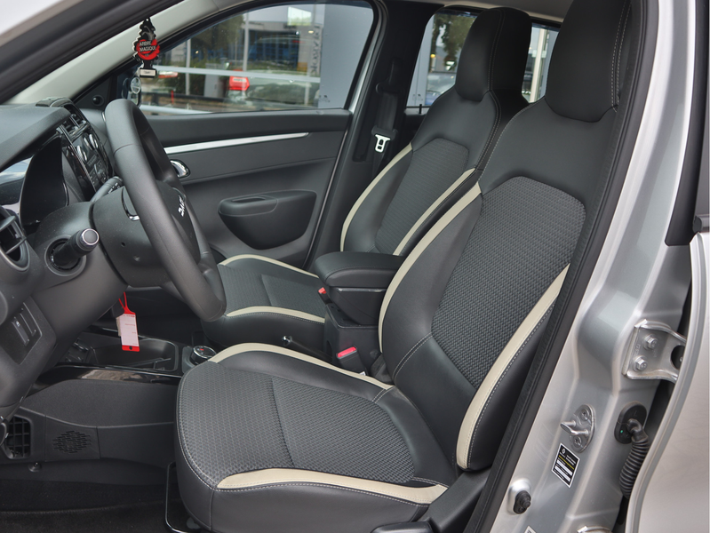 Dacia Spring Expression 27 kWh | LM velgen | Airco | Dakrails | — photo 15