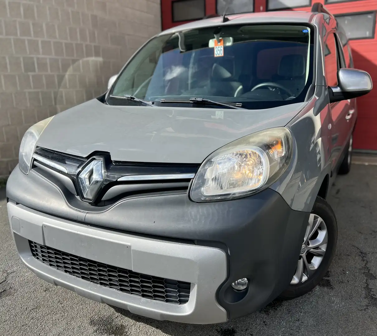 Renault Kangoo Kangoo 1.2 TCe eXtrem + NAVI + CLIM + 5 PLACES Gris - 1