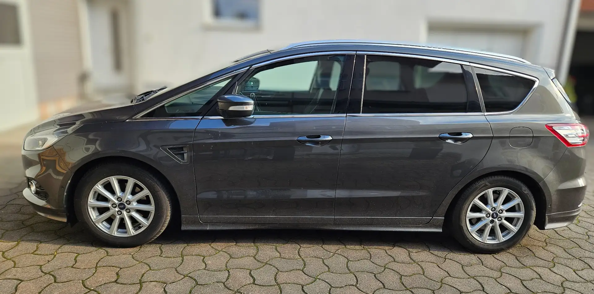 Ford S-Max Titanium Grau - 2