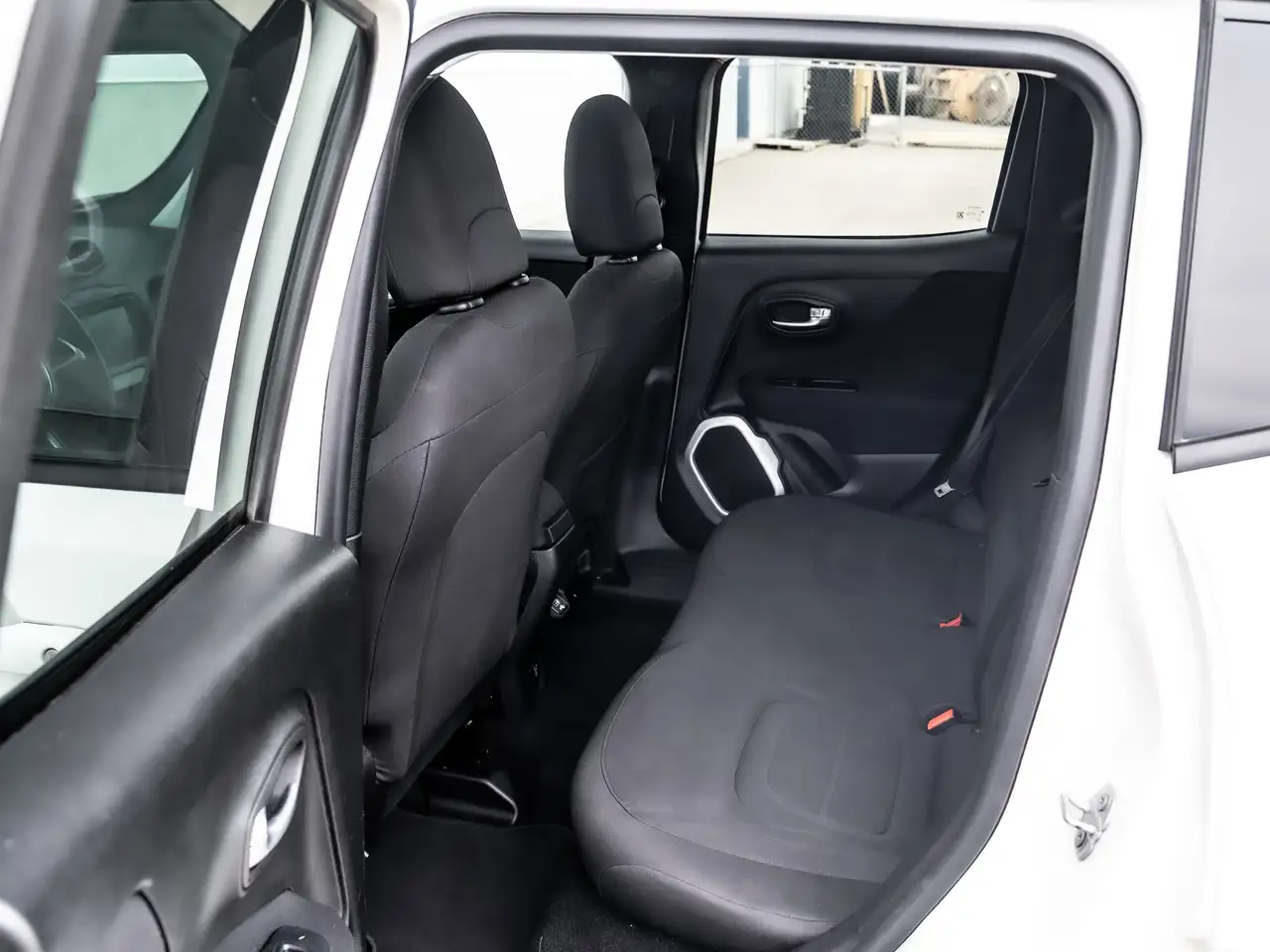 Jeep Renegade снимка Jeep Renegade