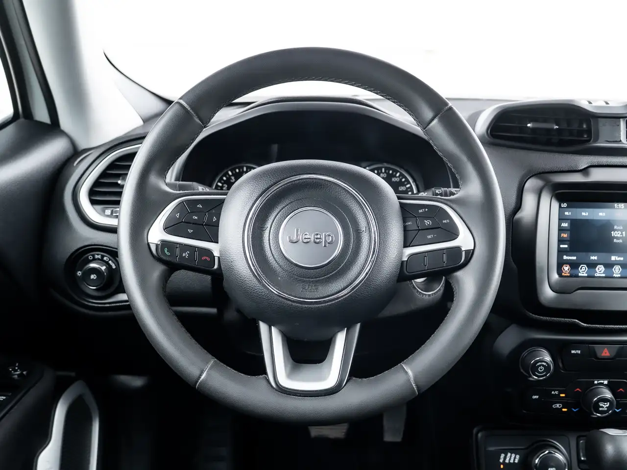 Jeep Renegade снимка Jeep Renegade