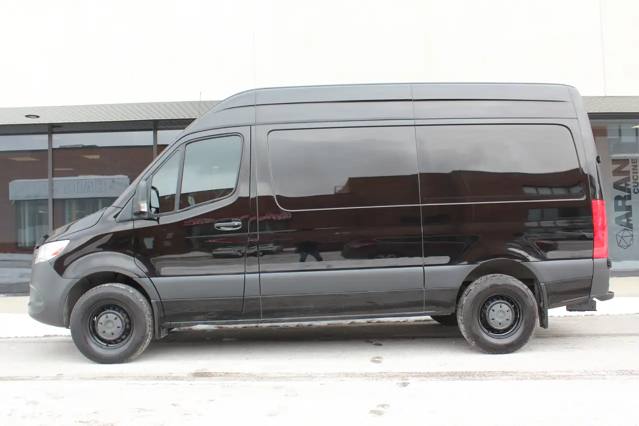 Mercedes-Benz Sprinter снимка Mercedes-Benz Sprinter