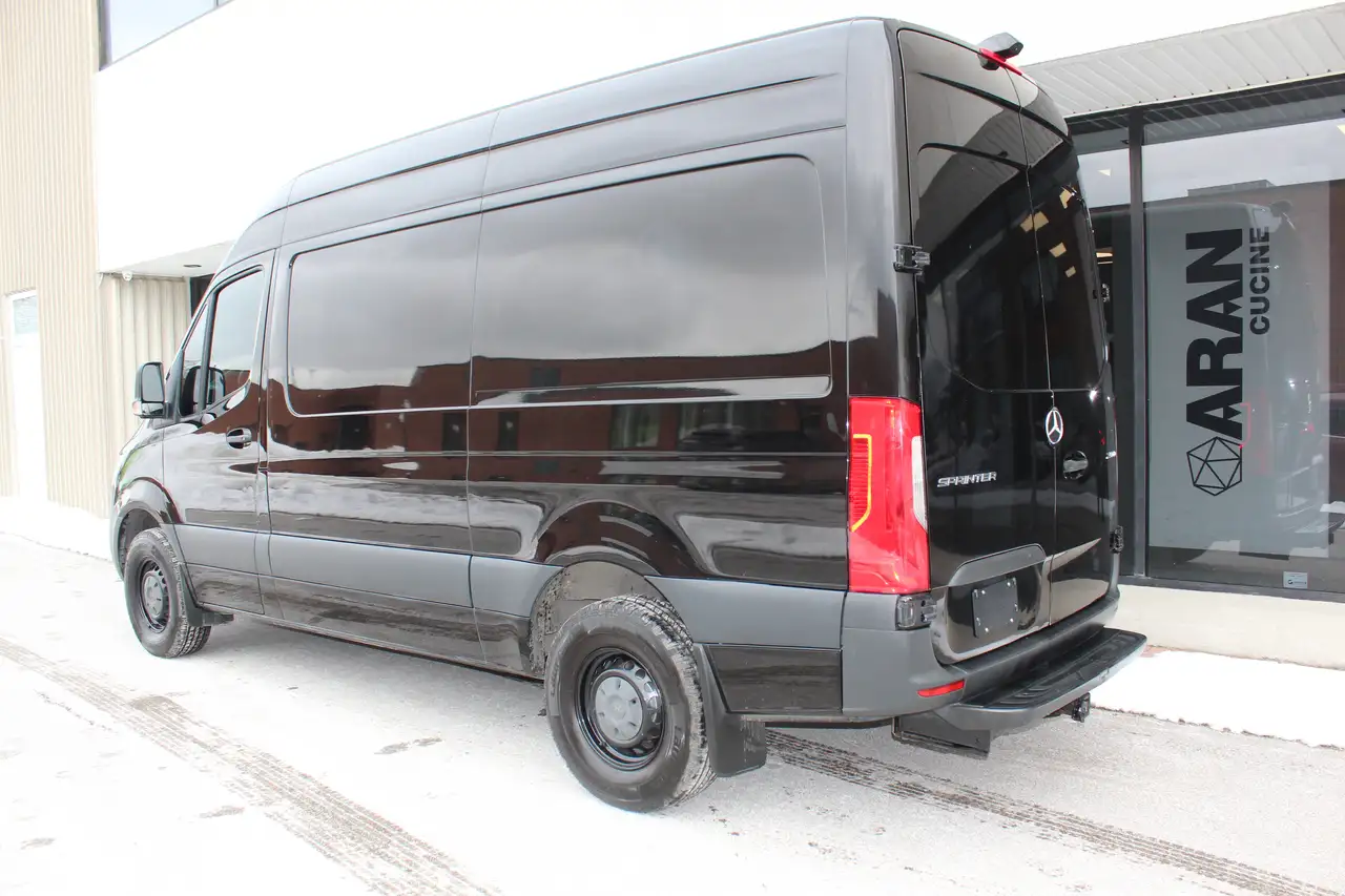 Mercedes-Benz Sprinter снимка Mercedes-Benz Sprinter