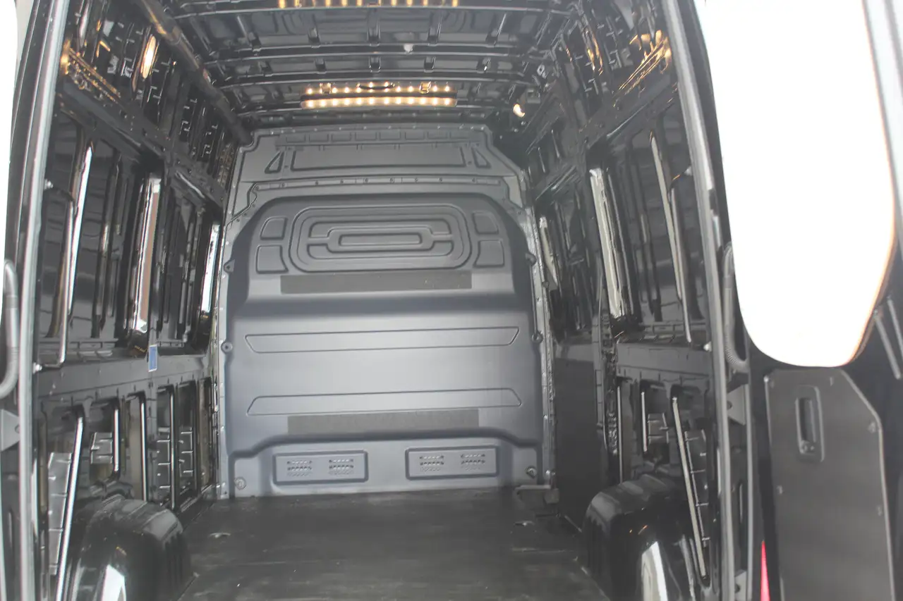 Mercedes-Benz Sprinter снимка Mercedes-Benz Sprinter