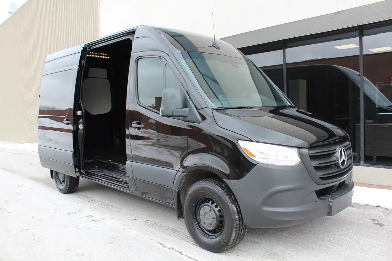 Mercedes-Benz Sprinter снимка Mercedes-Benz Sprinter