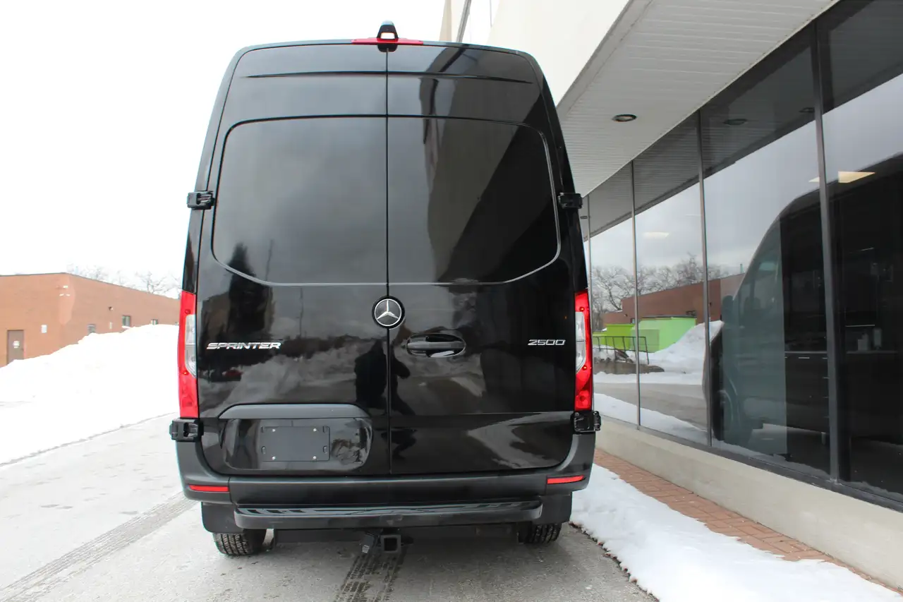 Mercedes-Benz Sprinter снимка Mercedes-Benz Sprinter