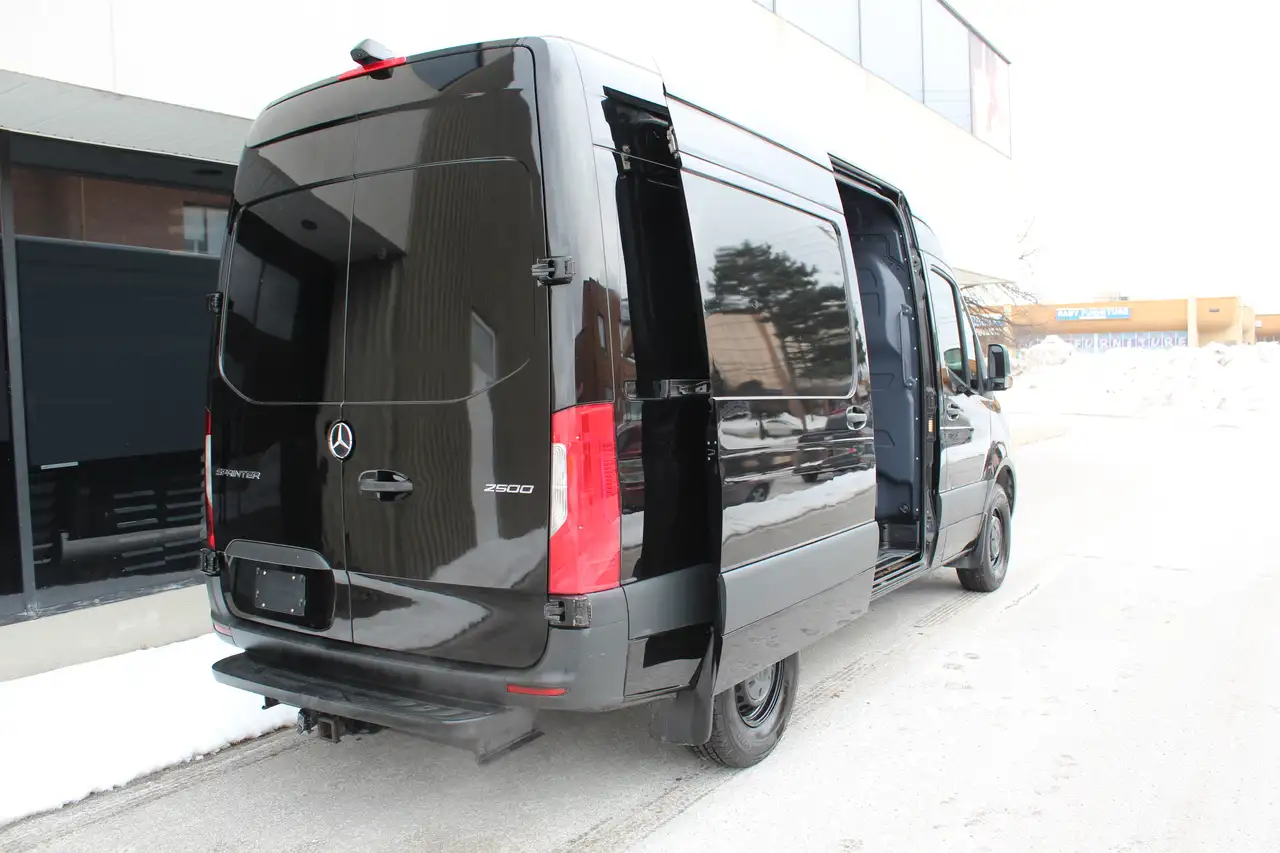 Mercedes-Benz Sprinter снимка Mercedes-Benz Sprinter