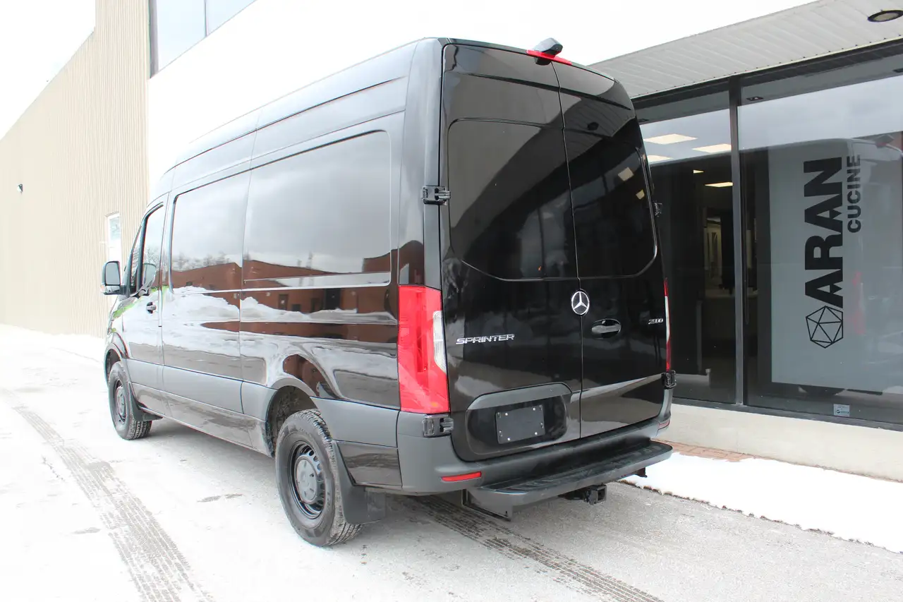 Mercedes-Benz Sprinter снимка Mercedes-Benz Sprinter