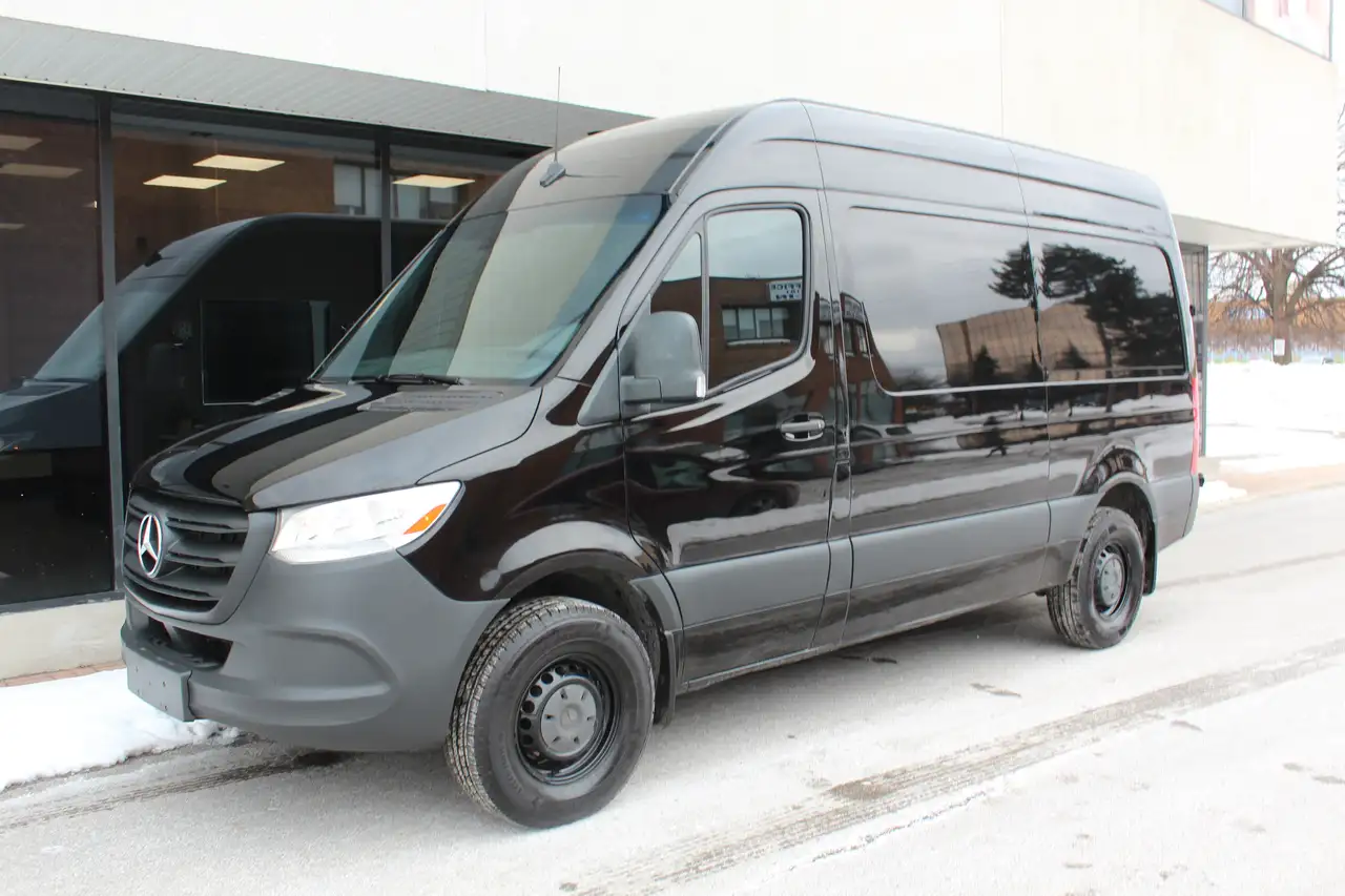 Mercedes-Benz Sprinter снимка Mercedes-Benz Sprinter
