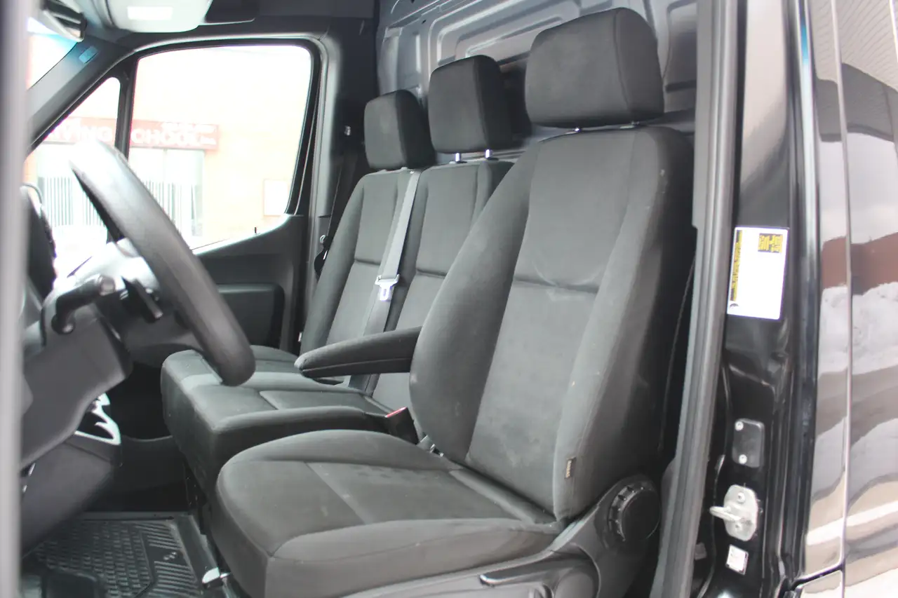 Mercedes-Benz Sprinter снимка Mercedes-Benz Sprinter
