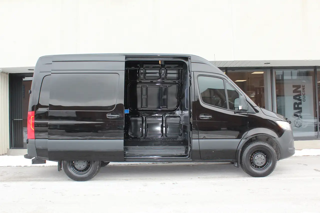 Mercedes-Benz Sprinter снимка Mercedes-Benz Sprinter