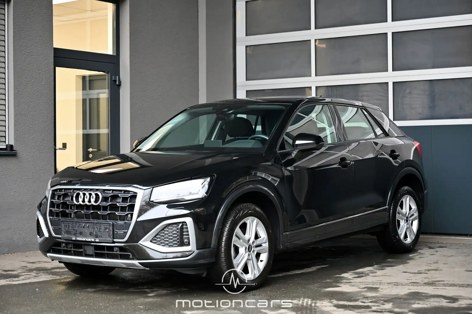 Audi Q2 1.5 35 TFSI S tronic Sport Line EXP € 22.650,- Negru - 1