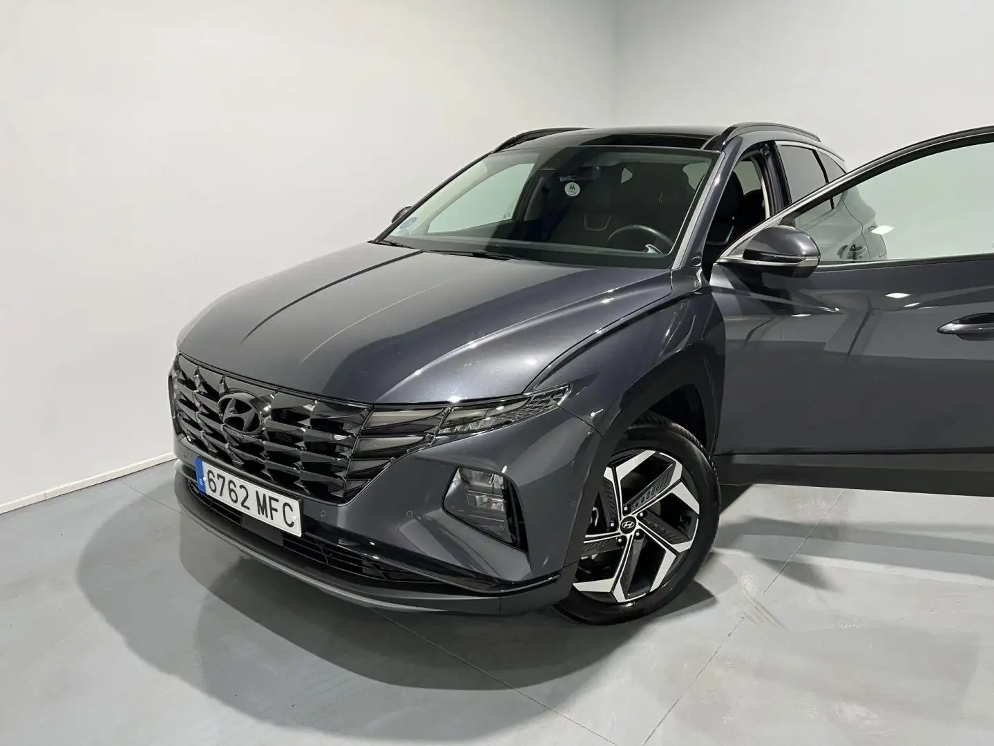 Hyundai TUCSON 1.6 TGDI PHEV Style AT Gris - 2