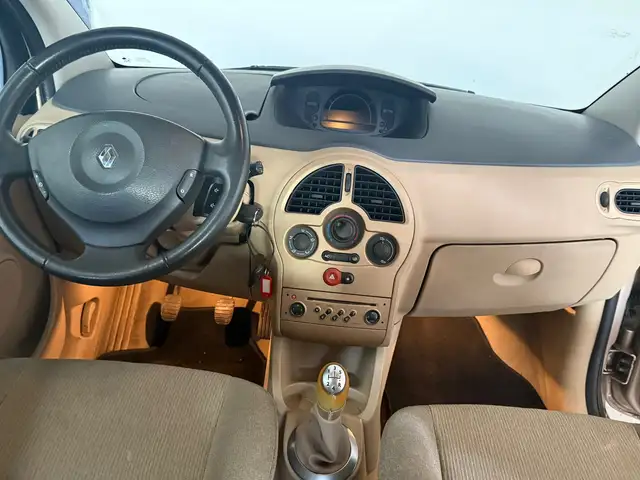 Renault Modus view 14