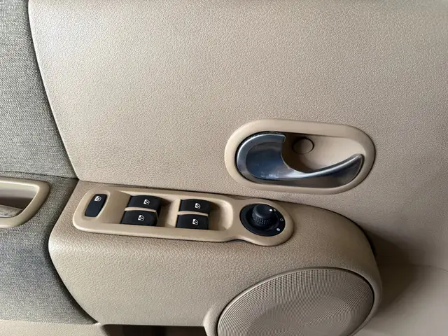 Renault Modus view 16