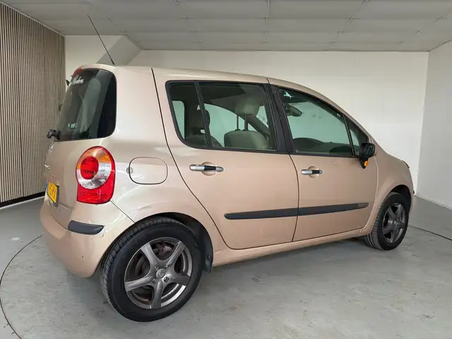 Renault Modus view 7