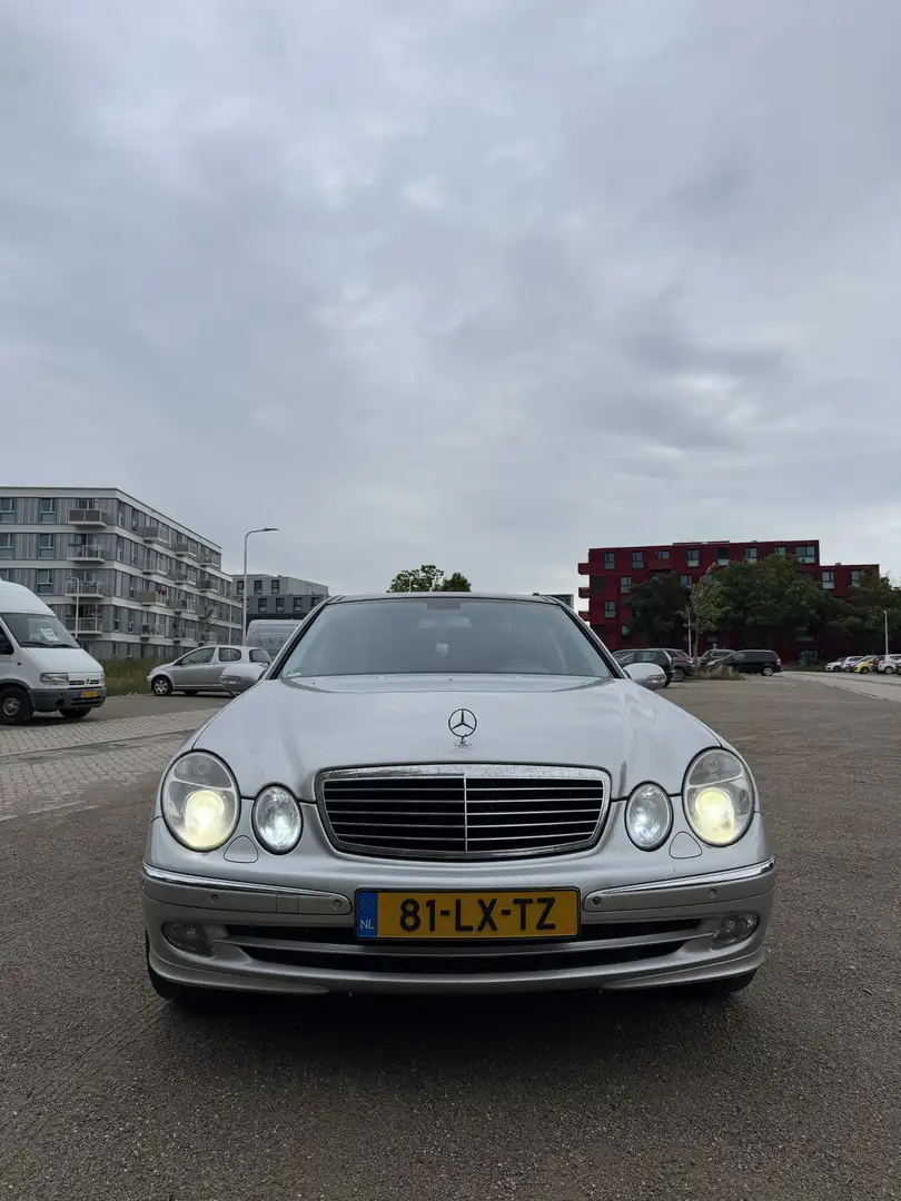 Mercedes-Benz E 320 Avantgarde Серый - 2