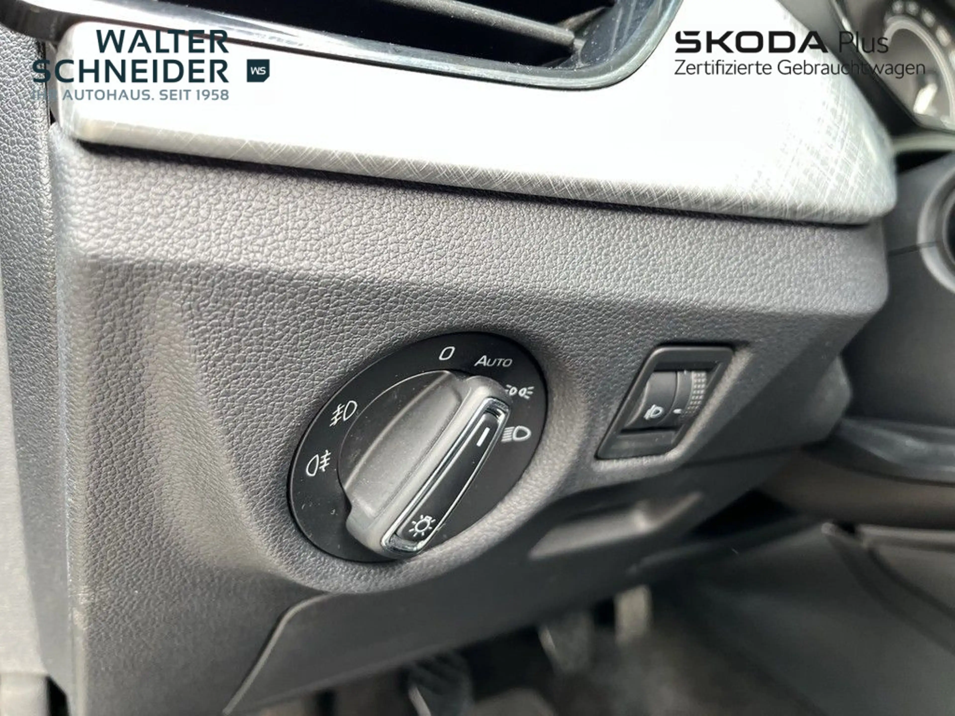 Skoda Scala 1.0 TSI Tour LED Sitzheizung — photo 17