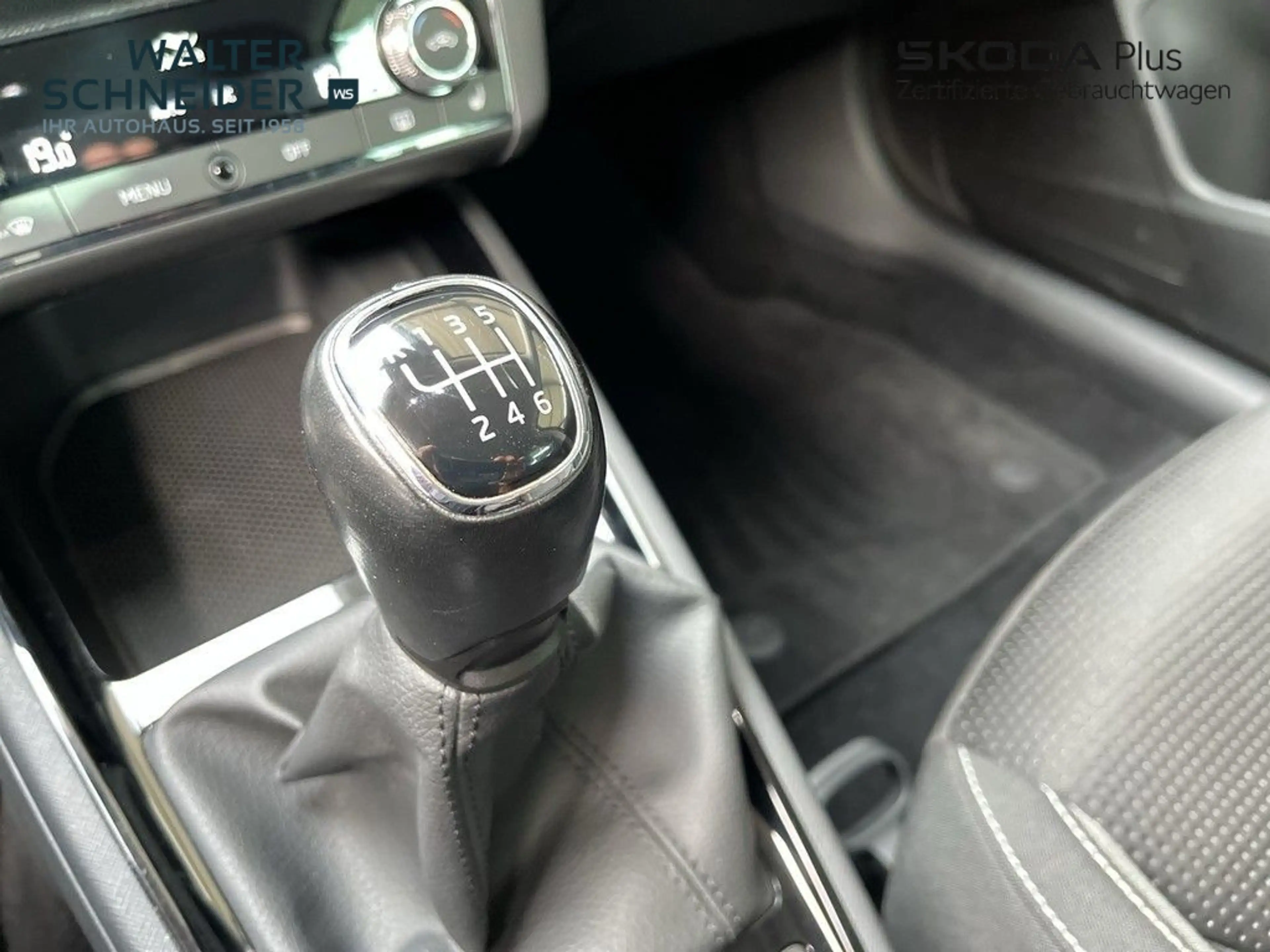Skoda Scala 1.0 TSI Tour LED Sitzheizung — photo 25