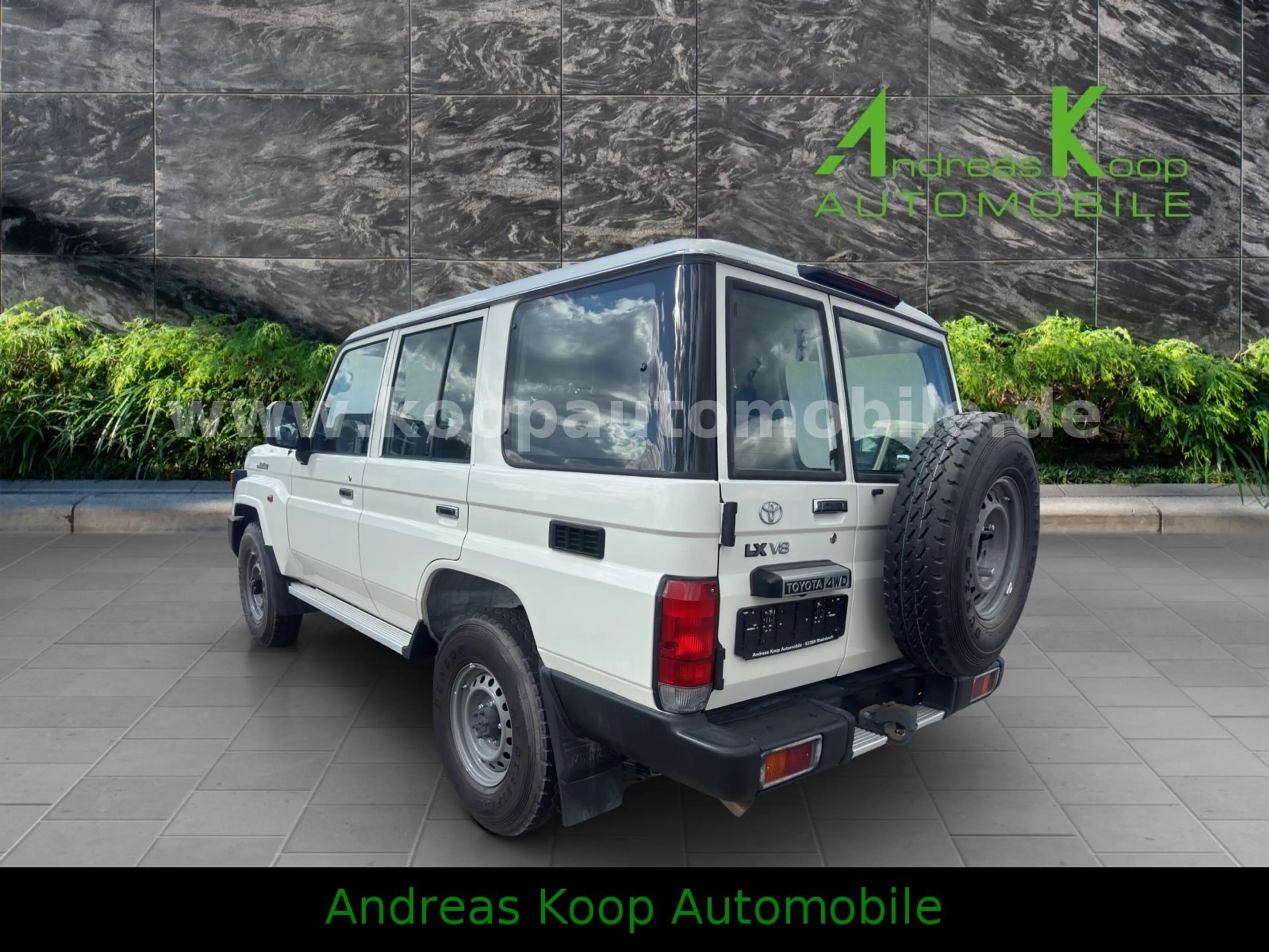 Toyota Land Cruiser VDJ 76 LX Diflock 4,5d V8 SOFORT — photo 4