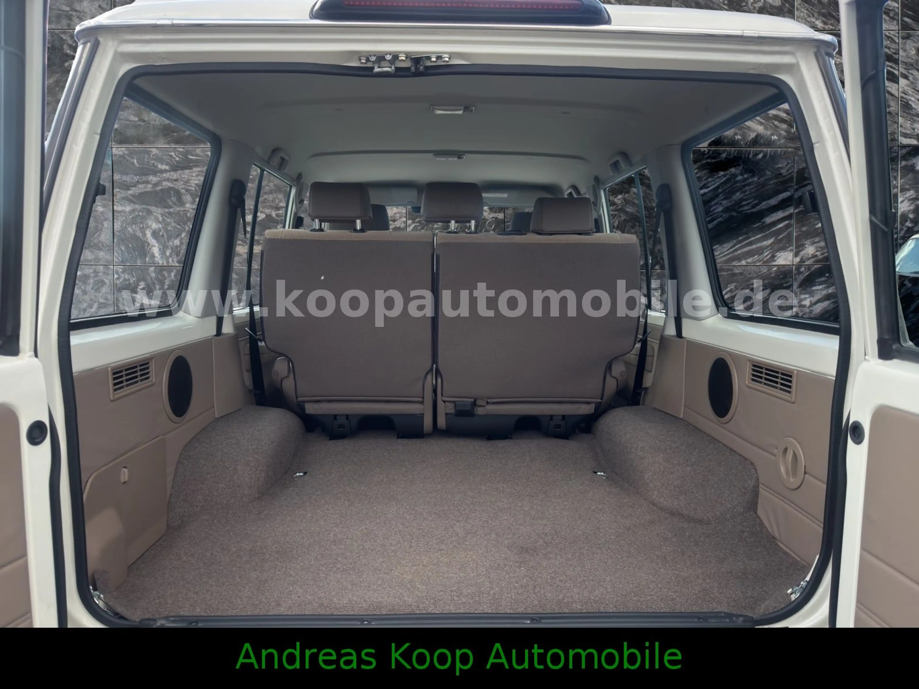 Toyota Land Cruiser VDJ 76 LX Diflock 4,5d V8 SOFORT — photo 11