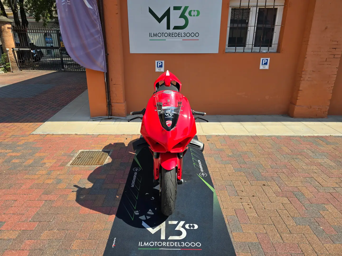 Ducati Panigale V4 Rot - 1