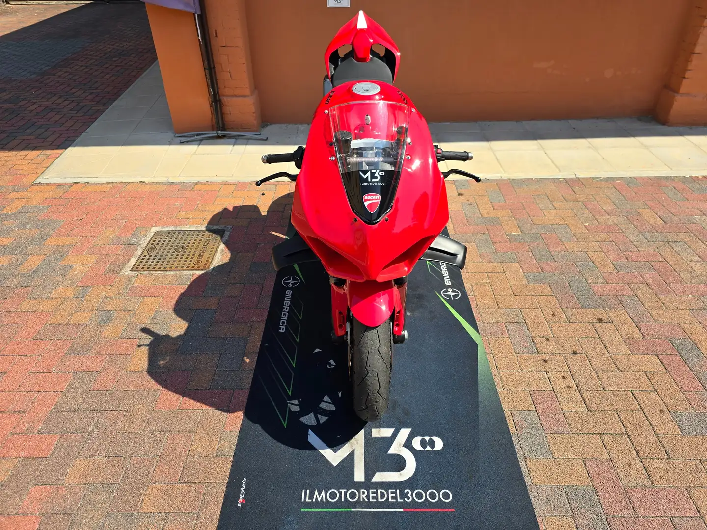 Ducati Panigale V4 Rot - 2