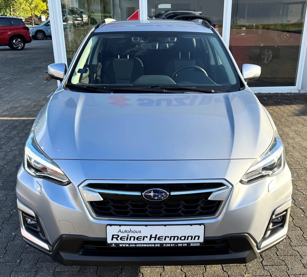 Subaru XV 2.0ie Active e-BOXER AWD 18' ALU LED TEMPOMAT SHZ. Zilver - 2